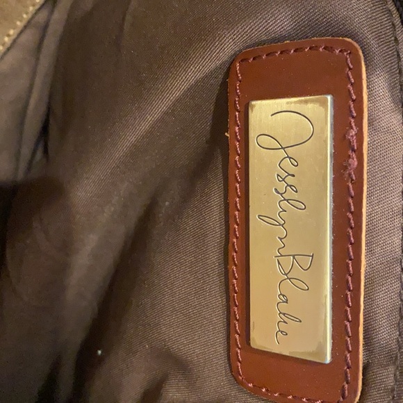 Jesslyn Blake Brown Leather Weekend Bag - Picture 4 of 5